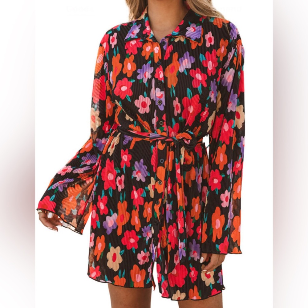 Black floral pleated/plisse dress